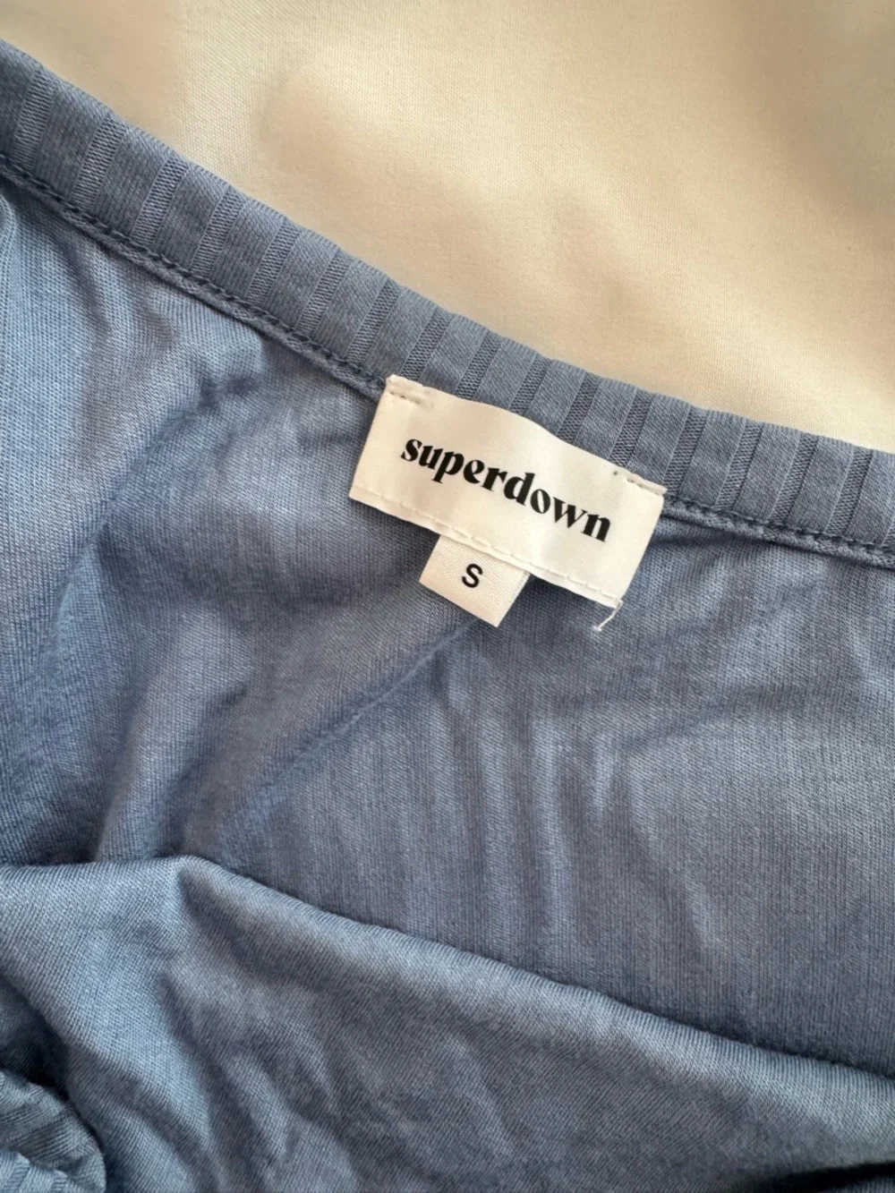 superdown Blue One-Shoulder Ribbed Crop Top - Picture 3 of 3